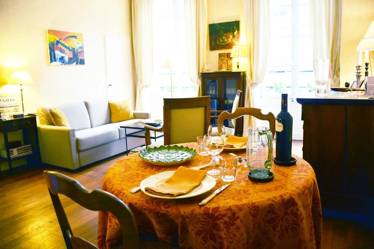 Rue Du Bac - St Germain Apartment Paris France